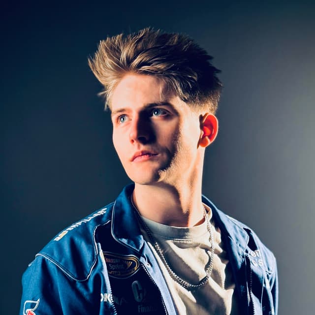 Artist - Janis Gruber