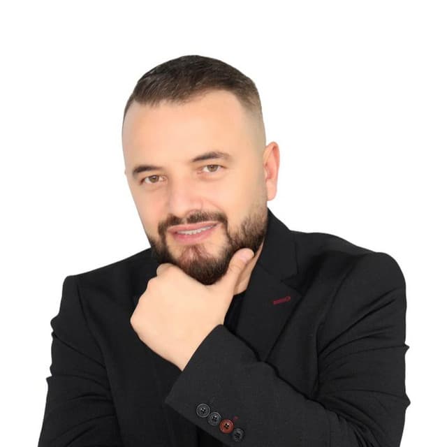 Artist - Eduard Sokoli