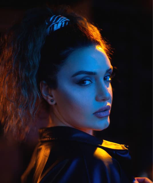 Artist - Çinarə Məlikzadə