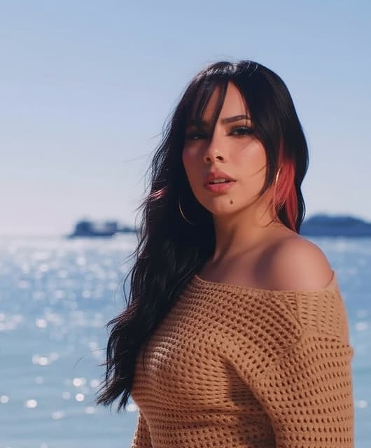 Artist - ISLA MARCEL