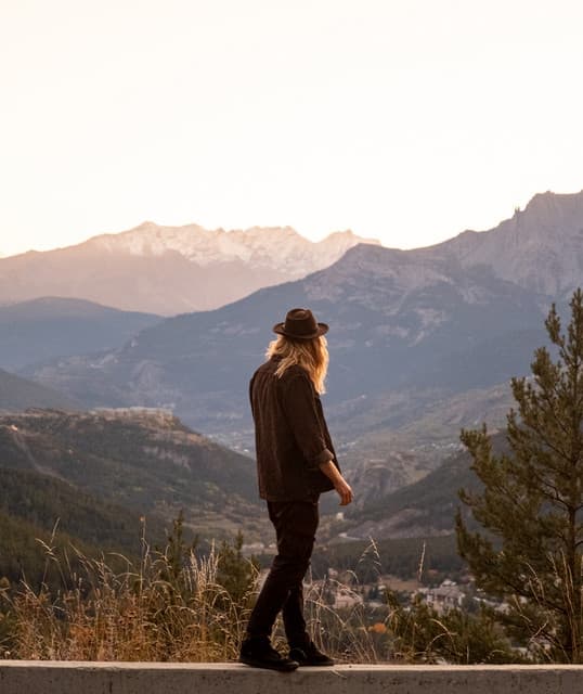 Artist - Alex Rv Phillips