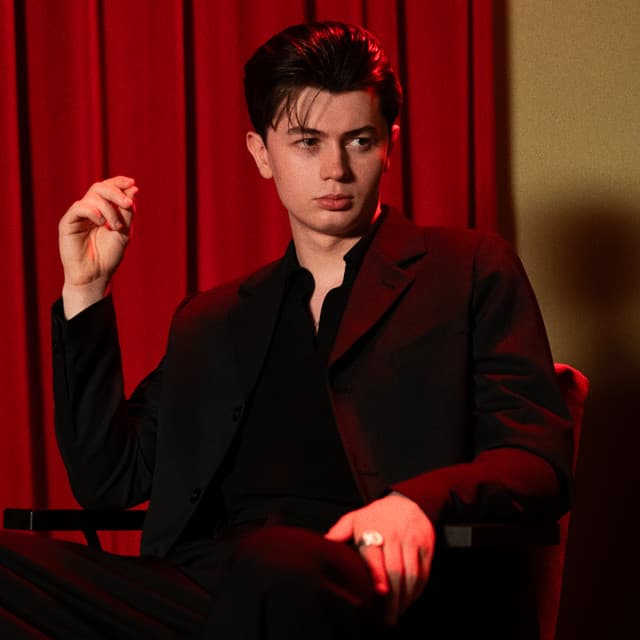 Artist - Elliot James Reay