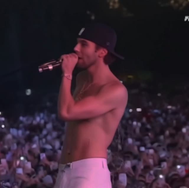 Artist - Renato Mesquita