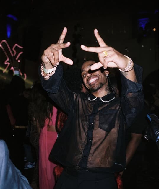 Artist - Reese LAFLARE