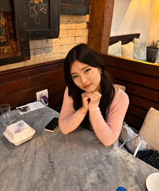 Artist - Shacha Menla