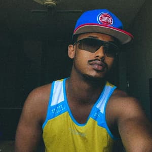 MASLAX MIDEEYE KOL IKAALAY (feat. sulekha omer)