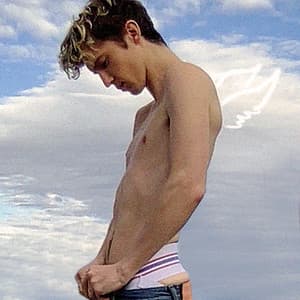 Troye Sivan - Angel Baby