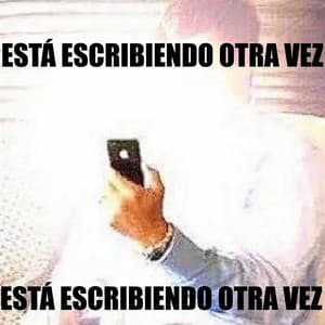 Song - Esta Escribiendo Otra Vez (audiomoment latino)