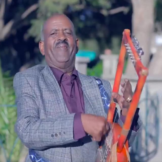 Artist - Minew Shewa Tube