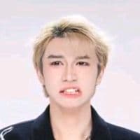 TikTok Account - khinaohetduidolthiboacc