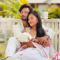 TikTok Account - rosu_stha