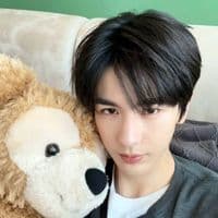 TikTok Account - _zhang_linghe_