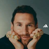 TikTok Account - vynal._