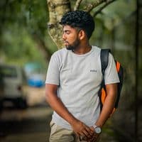 TikTok Account - __kavee__quotes