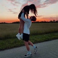 TikTok Account - ellegant__on