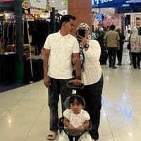 TikTok Account - emy_shafiq00