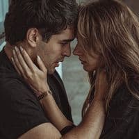 TikTok Account - moments_yalicapkini