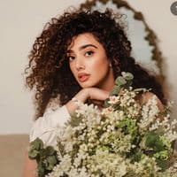 TikTok Account - curly_allina