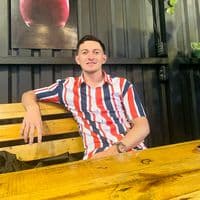 TikTok Account - yester.paz24