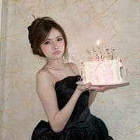 TikTok Account - ikke.jenner