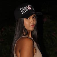 TikTok Account - elainne_04