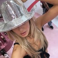 TikTok Account - rzhndaa