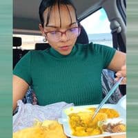 TikTok Account - ella.walker.tt