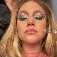 TikTok Account - lilireinhart