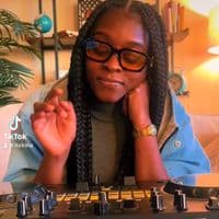 TikTok Account - itstrina