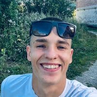 TikTok Account - 22___vvvvv___22