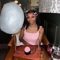 TikTok Creator - decoratedbymia