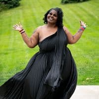 TikTok Account - ms.tresarenee