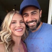 TikTok Account - elliemaedaily