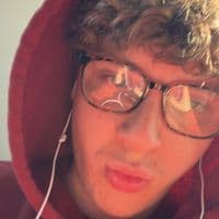 TikTok Account - _ethyngl.enn_