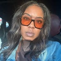 TikTok Account - yvonne_88_