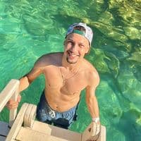 TikTok Account - renantravels