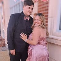 TikTok Account - cassilovesherbf