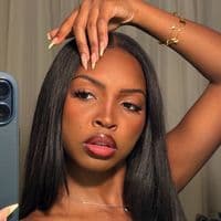 TikTok Account - eilynmr21