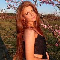 TikTok Account - bellaanderrson