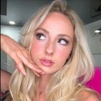 TikTok Account - nataliireynoldss