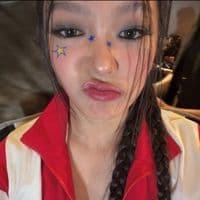 TikTok Account - elaynaeyekon_