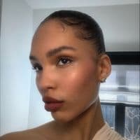 TikTok Account - naraazizasmith