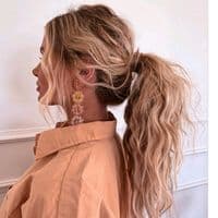 TikTok Account - assinalyrics