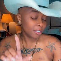 TikTok Account - the_real_puddin_pop444