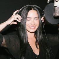 TikTok Account - lovatotipografia