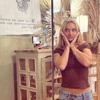 TikTok Account - sophthomson23