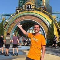 TikTok Account - amusementinsider