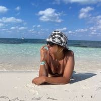 TikTok Account - yhivanne