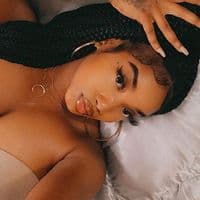 TikTok Account - _h.e.r___