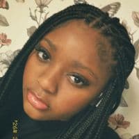 TikTok Account - shewritesherlifee